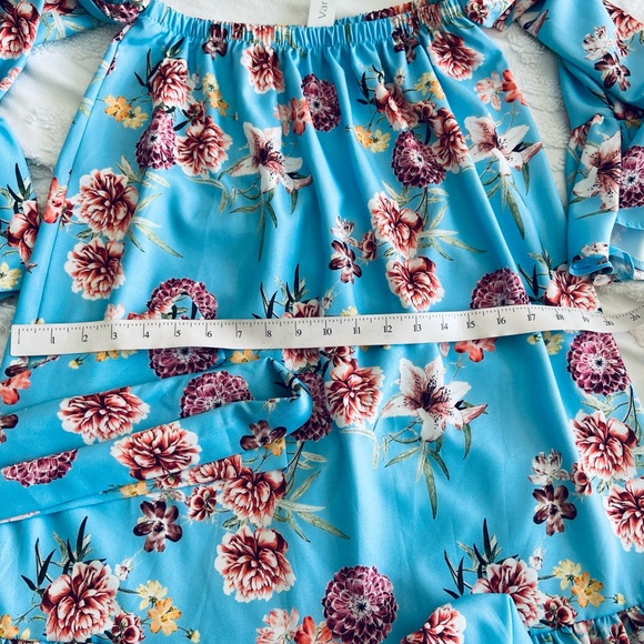 Beautiful floral belted off shoulder dress S/M NWT - Picture 7 of 7